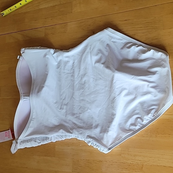 Lilly Pulitzer Flamenco One Piece Swimsuit in Resort White - Picture 8 of 10